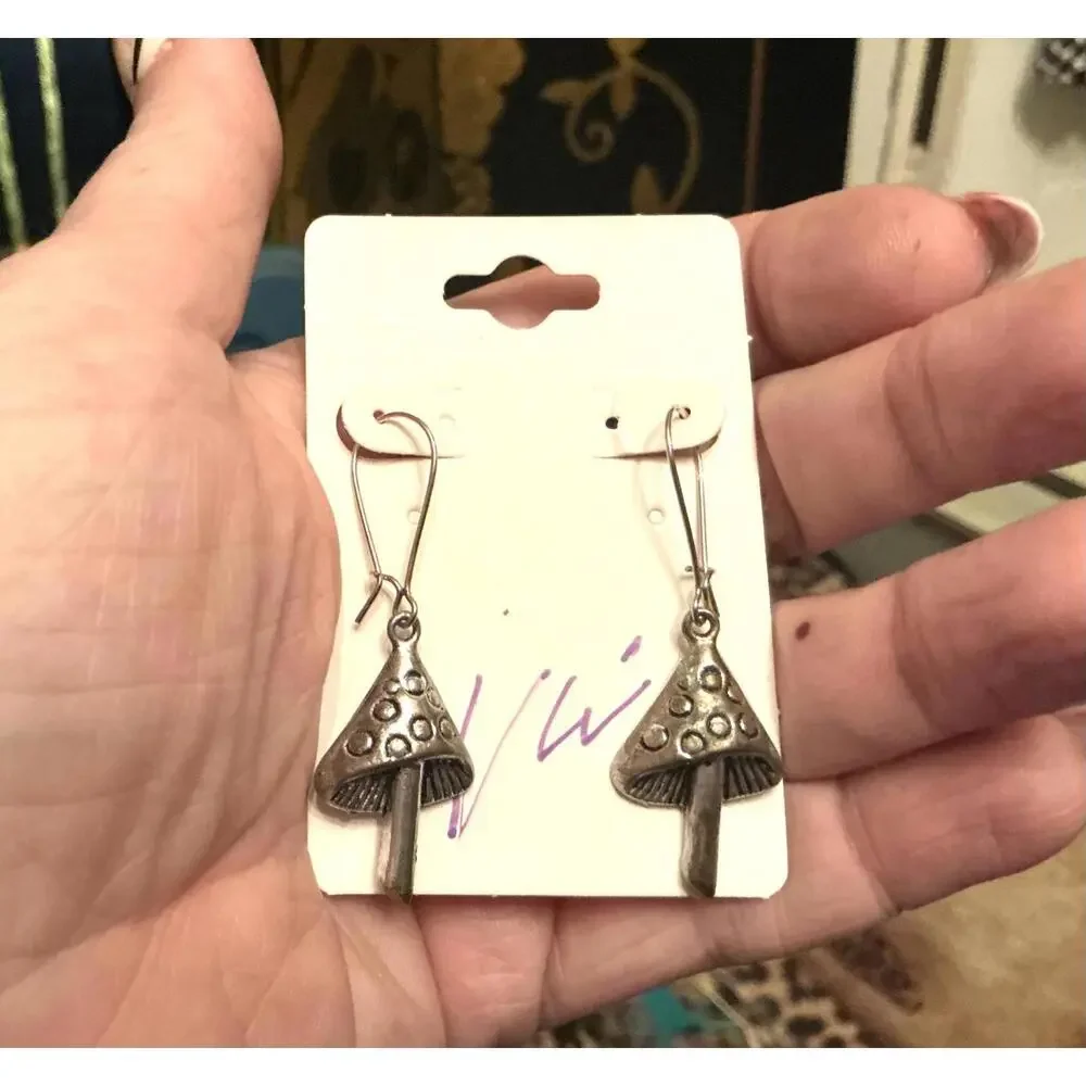1X Tan Leopard Top & Earrings